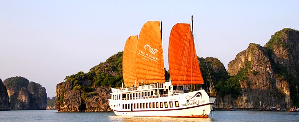 halong-treasure-junk-sunset